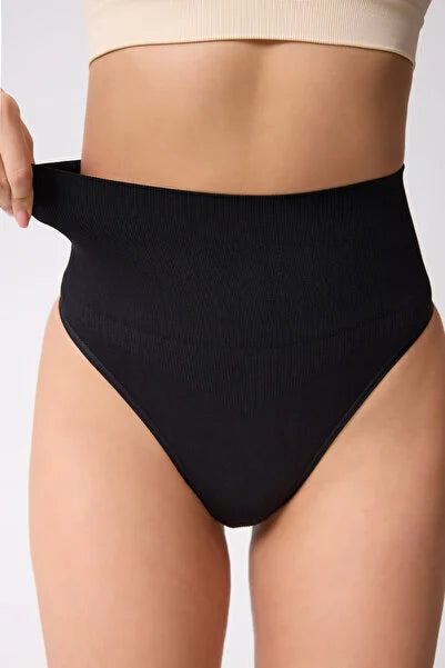 Silueta : Tanga Korse